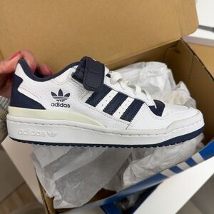 NWT Adidas Campus 00s